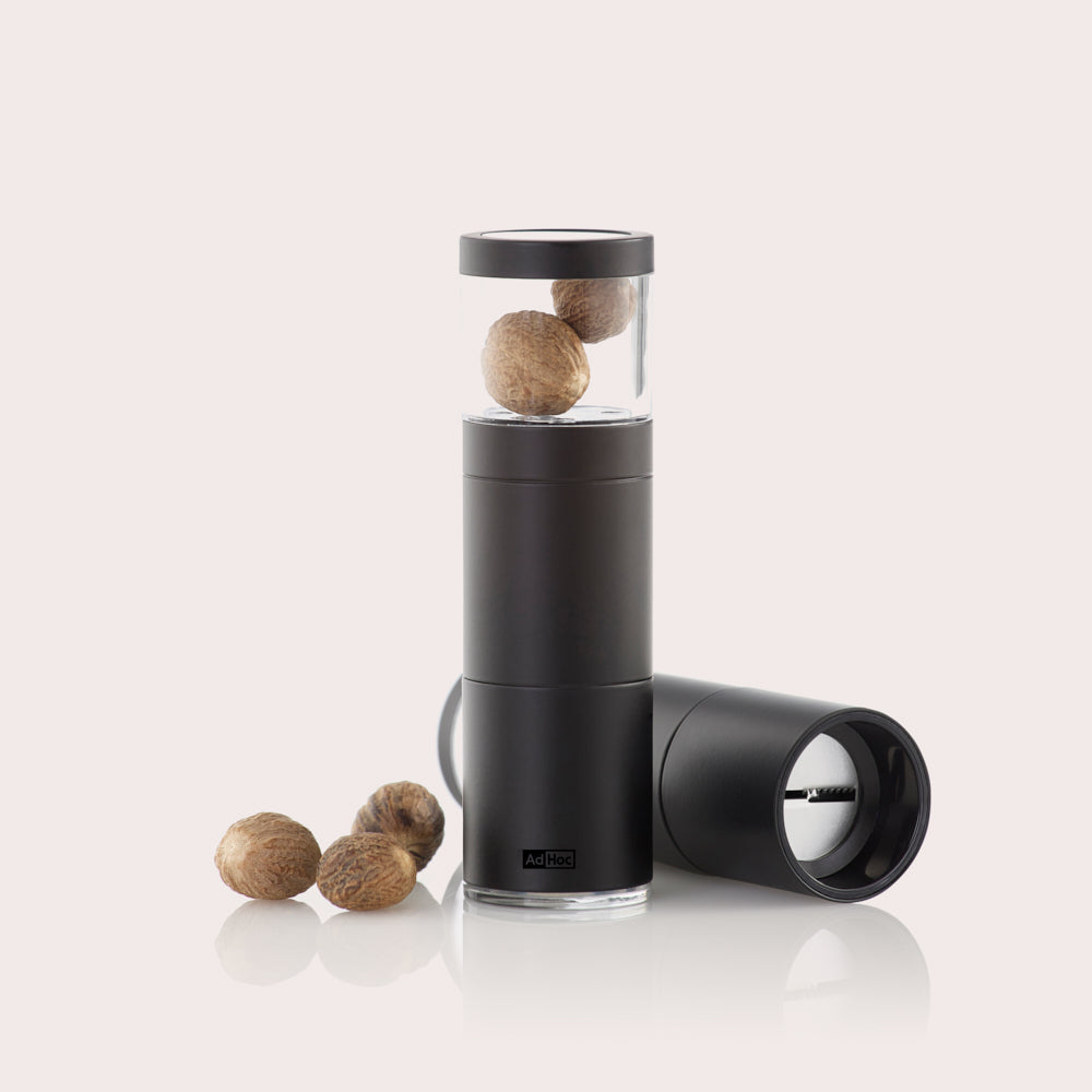 Muskatino Nutmeg Mill in Black