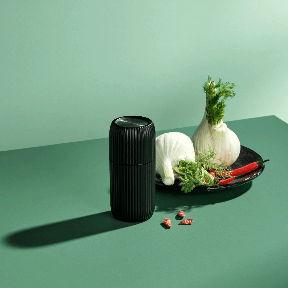 Scape Herb & Spice Cutter in Black